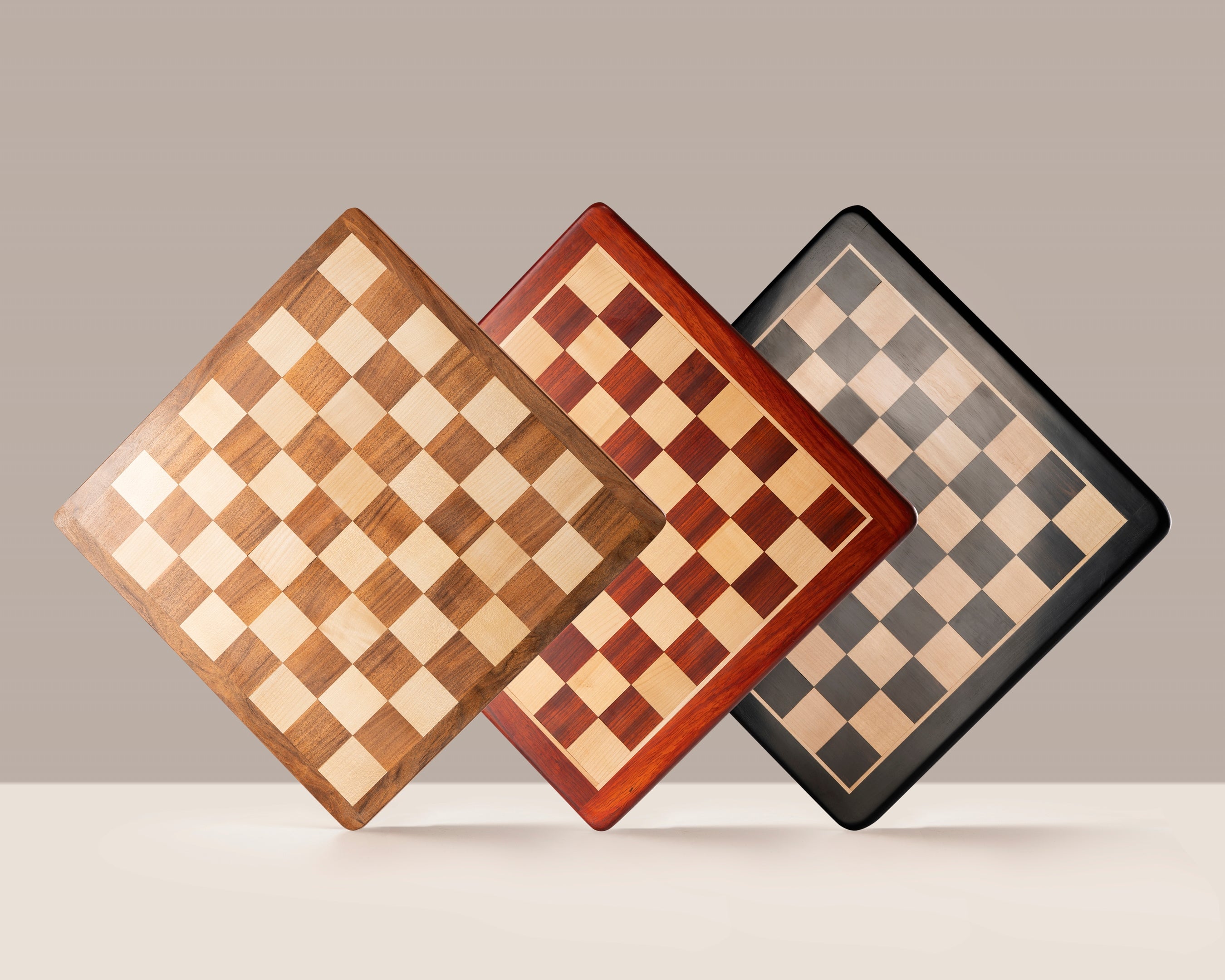 Ebony & Beechwood Solid Chess Board 21″ – Without Notation, Rounded Edges